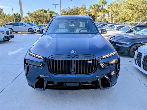 2026 BMW X7 M60i