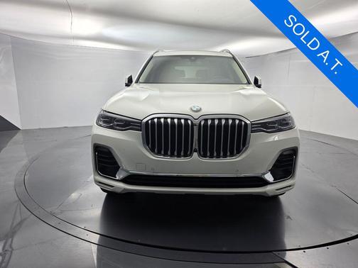 Alpine White 2022 BMW X7 xDrive40i