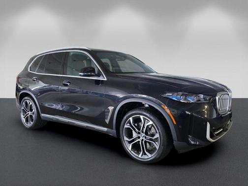 Black Sapphire Metallic 2026 BMW X5 sDrive40i