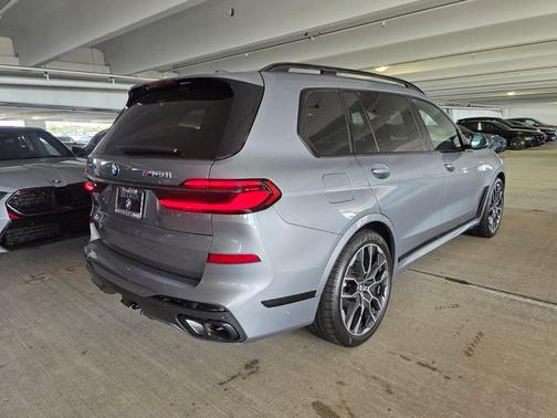 2026 BMW X7 M60i