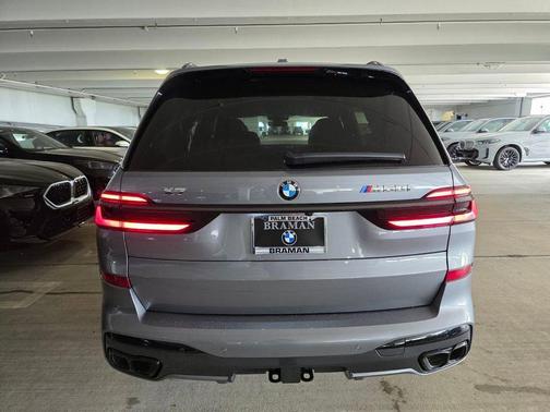 Gray Metallic 2026 BMW X7 M60i