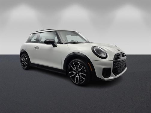 2026 MINI Hardtop ICONIC