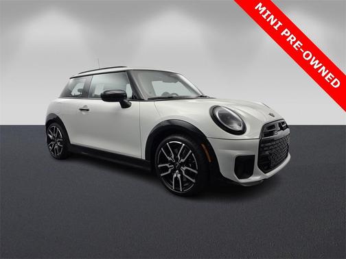 2026 MINI Hardtop ICONIC