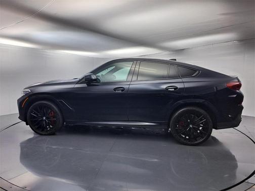 2022 BMW X6 M50i