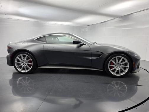 2019 Aston Martin Vantage Base