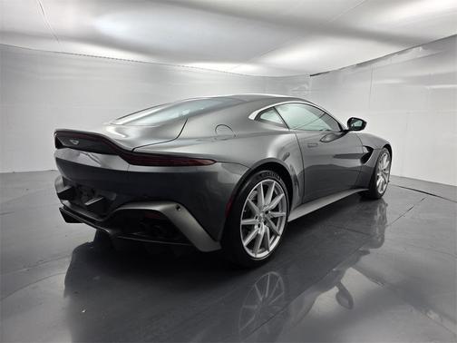 2019 Aston Martin Vantage Base