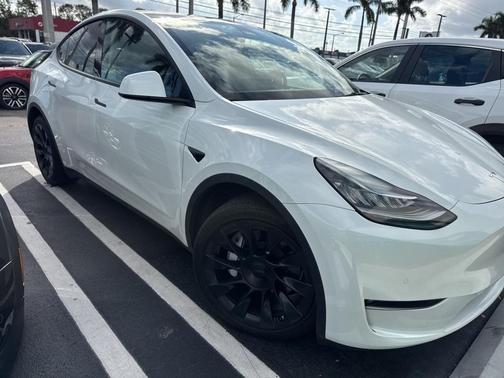 2022 Tesla Model Y Long Range