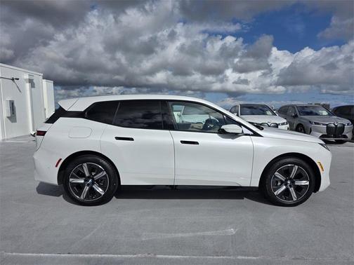 2026 BMW iX xDrive60