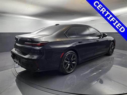 2024 BMW i7 M70