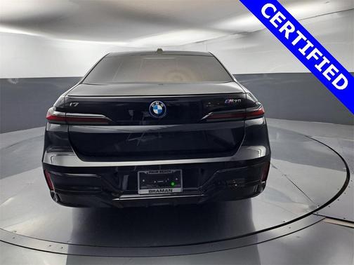 2024 BMW i7 M70