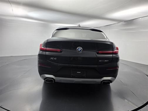 2023 BMW X4 xDrive30i