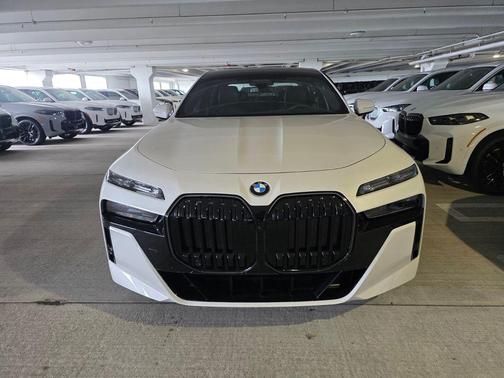 Mineral White Metallic 2026 BMW 760 760i xDrive