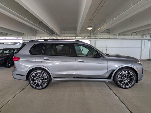 2026 BMW X7 M60i