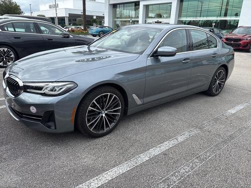 2022 BMW 530 i