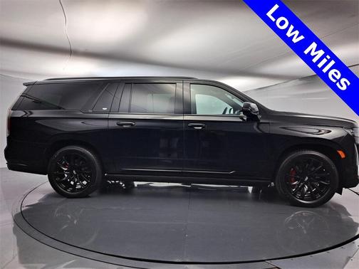 2022 Cadillac Escalade ESV Sport