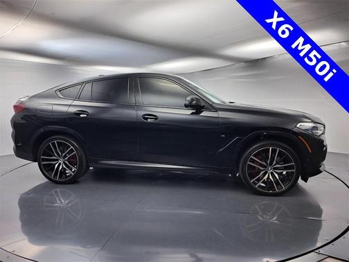 2021 BMW X6 M50i