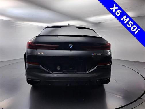 2021 BMW X6 M50i