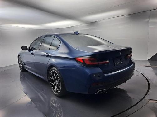 2022 BMW 530 i