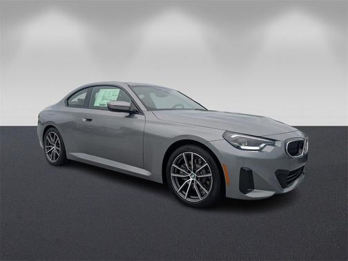 2026 BMW 230 i