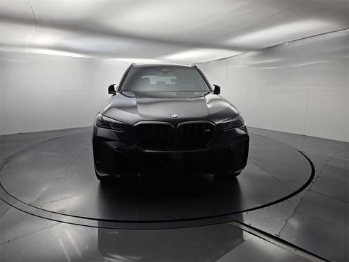 2025 BMW X5 M60i