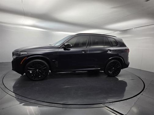 2025 BMW X5 M60i