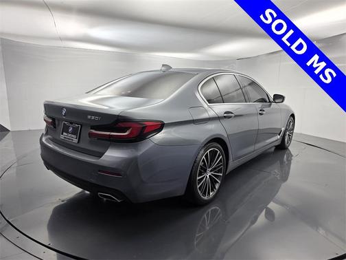 2022 BMW 530 i