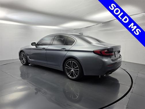 2022 BMW 530 i
