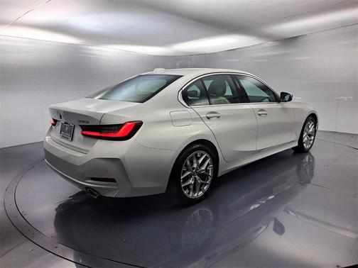 2025 BMW 330 i