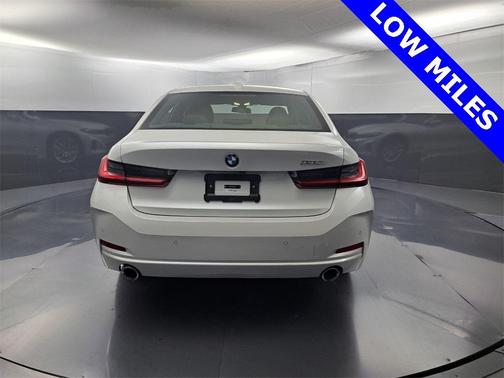2024 BMW 330 i