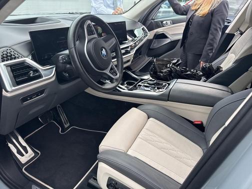 2024 BMW X7 xDrive40i