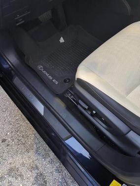 2022 Lexus ES 300h 300H