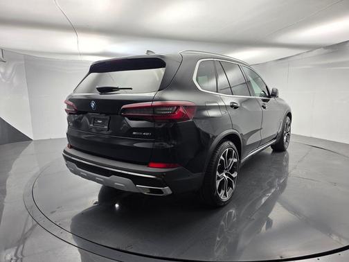 Black Sapphire Metallic 2023 BMW X5 sDrive40i