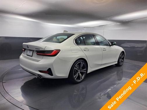 2022 BMW 330 i