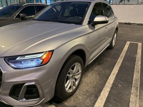 2023 Audi Q5 45 S line quattro Premium