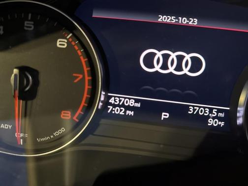 2023 Audi Q5 45 S line quattro Premium