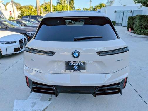 2026 BMW iX xDrive45