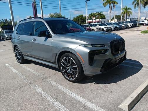 2024 BMW X7 M60i