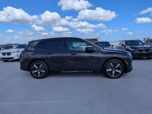 2026 BMW iX xDrive45