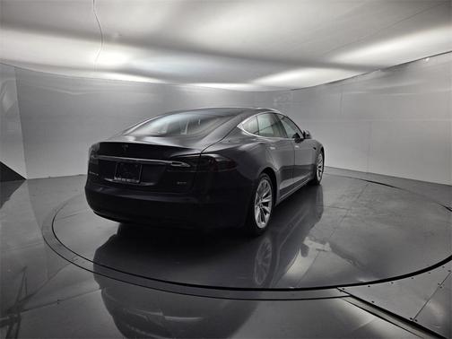 2016 Tesla Model S 90D