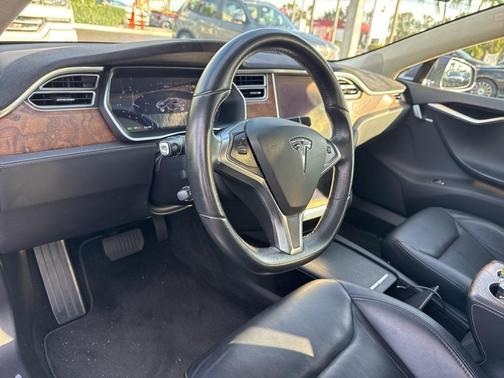 2016 Tesla Model S 90D
