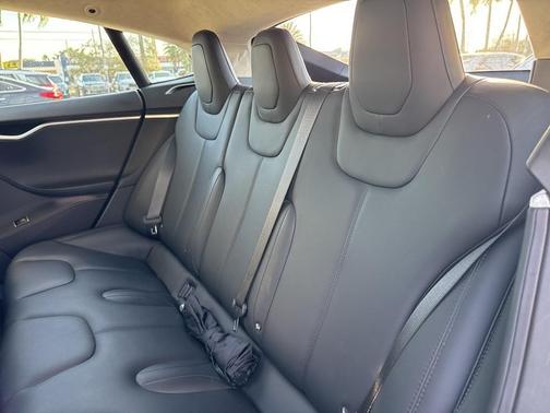 2016 Tesla Model S 90D