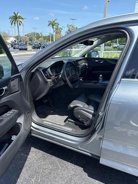 2019 Volvo XC60 T5 Momentum
