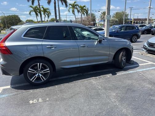 2019 Volvo XC60 T5 Momentum