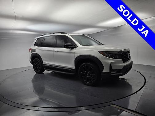 2023 Honda Passport Elite