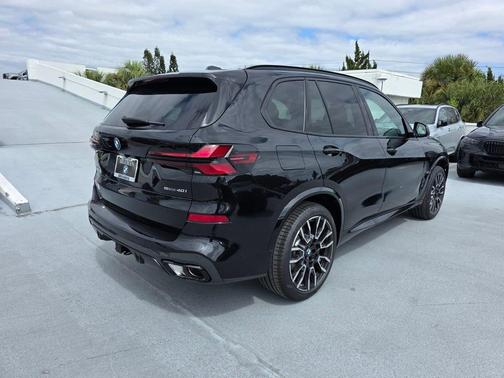 Black Sapphire Metallic 2026 BMW X5 sDrive40i