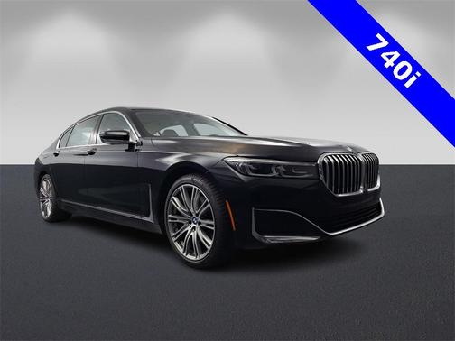 2022 BMW 740 i