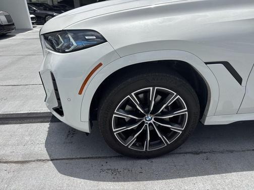 Alpine White 2025 BMW X6 xDrive40i