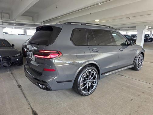 2026 BMW X7 M60i