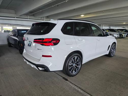 Alpine White 2026 BMW X5 sDrive40i