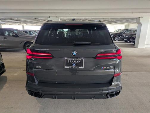 2026 BMW X5 M60i